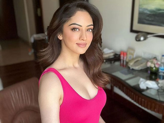 Pretty Looks Of Sandeepa Dhar In Pink